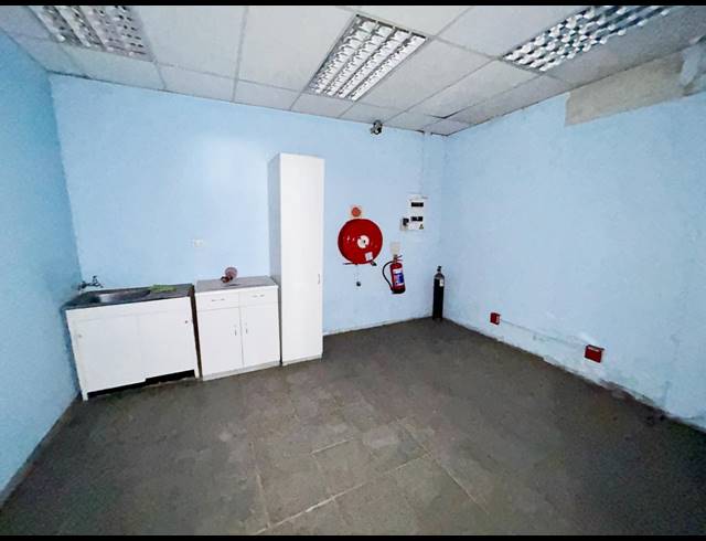120M² OFFICE TO LET IN ISANDOVALE